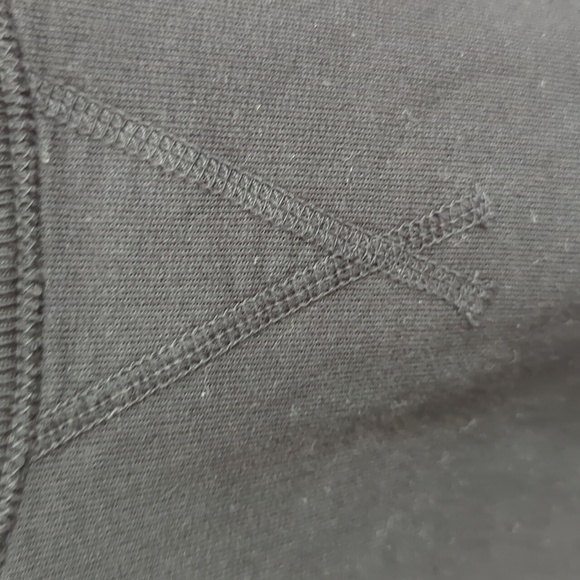 Flint & Tinder black crewneck - Picture 4 of 8